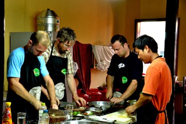 Guided walking tour of Hoi An with cooking class